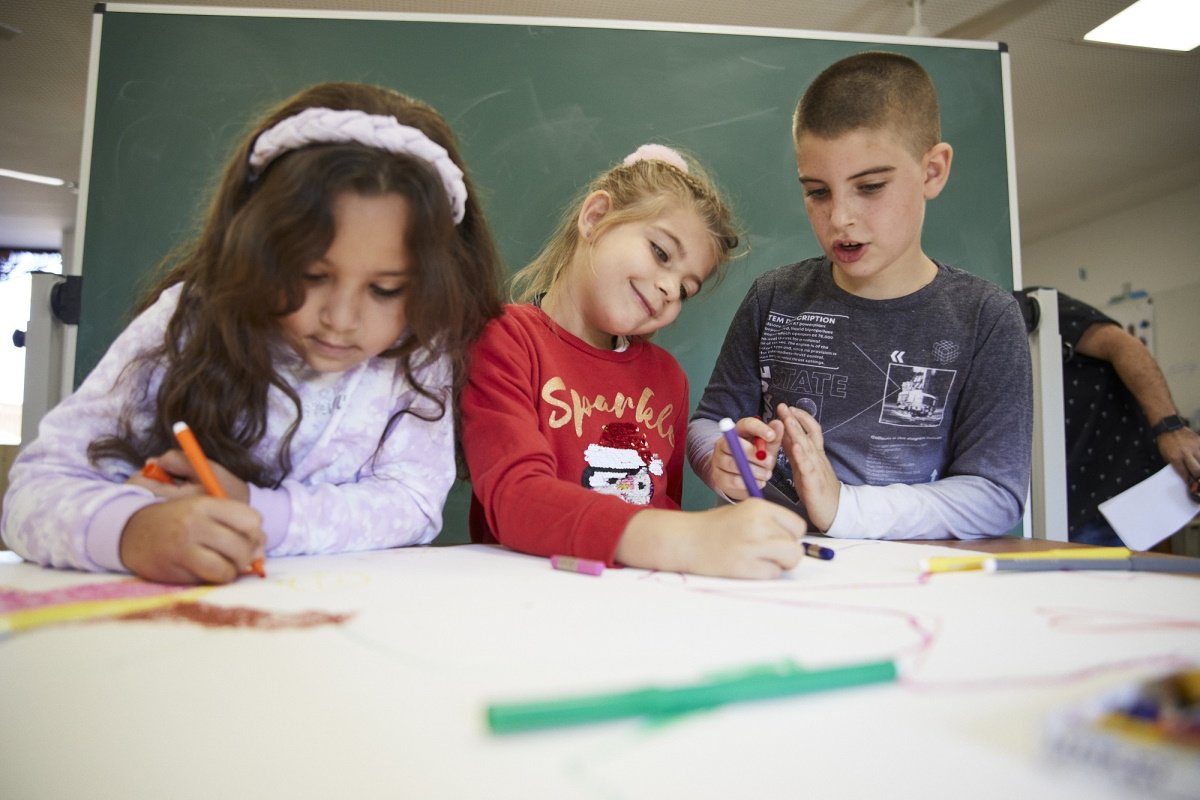 La tornada a l'escola més difícil: 1 de cada 3 infants per sota del llindar de la pobresa