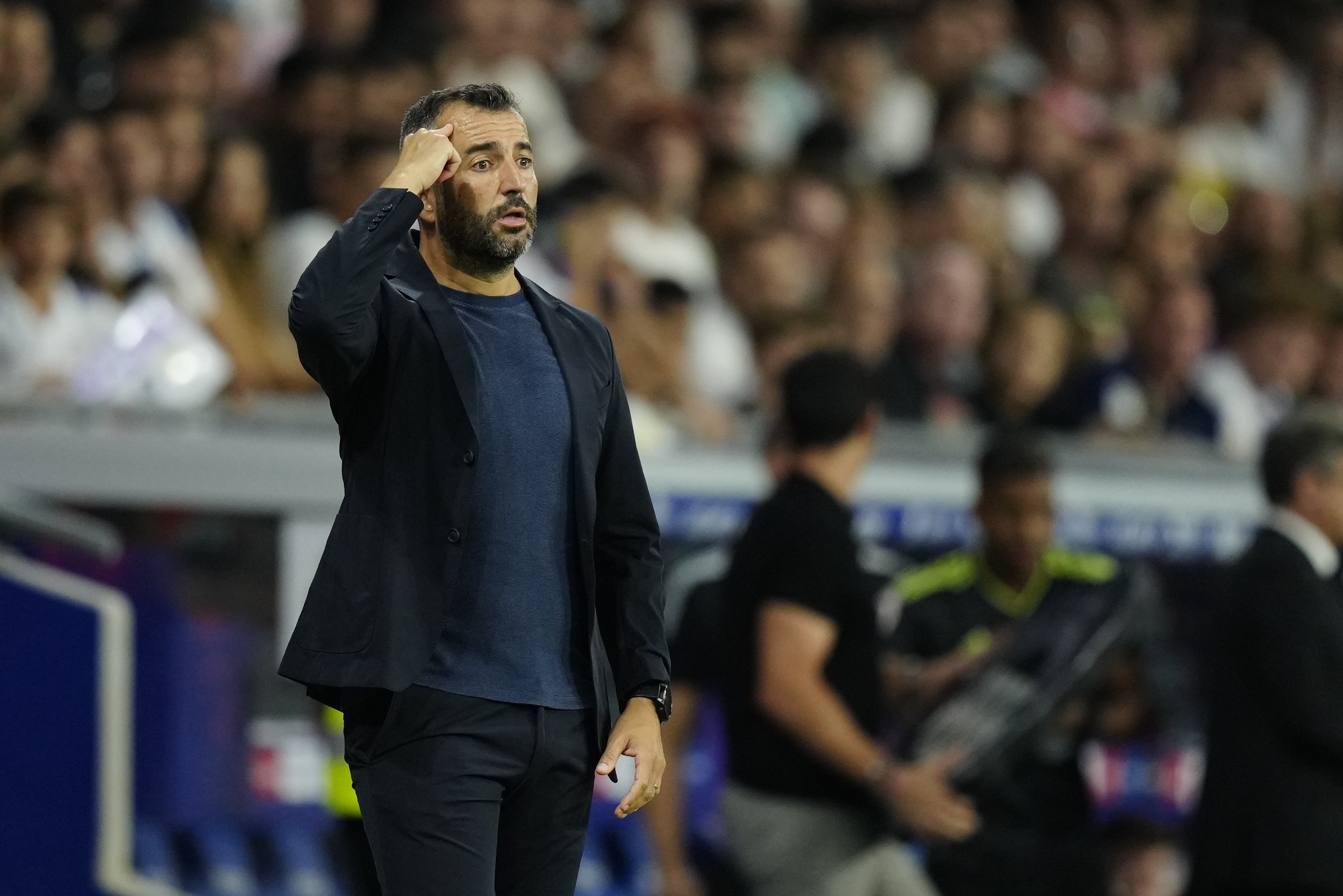 Guerra interna a l'Espanyol: l'entrenador Diego Martínez se sent enganyat pel club