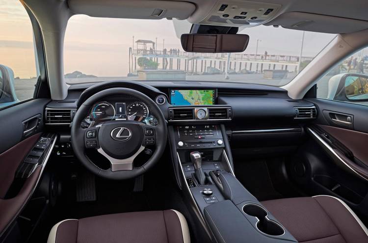 Lexus tiene uno de los coches híbridos con menos averías en España