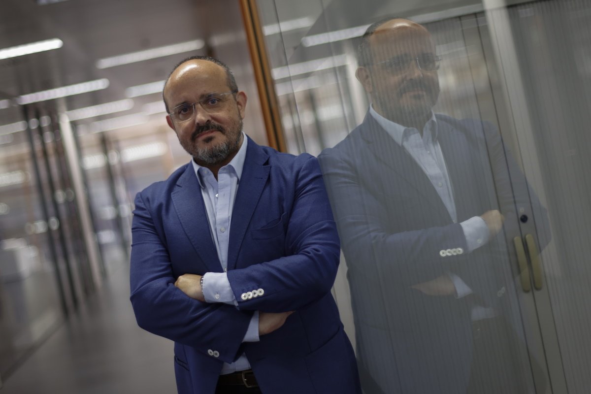 Alejandro Fernández: "El PSC s'oferirà com a crossa d'ERC si Junts surt del Govern"