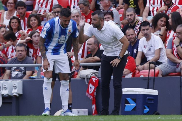 Diego Martinez Joselu Espanyol indicaciones / Foto: EFE Diego Martinez Joselu Espanyol indicaciones / Foto: EFE