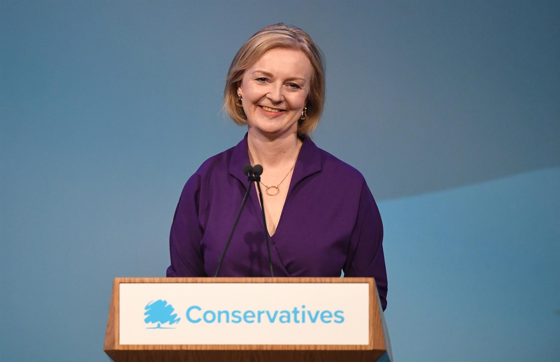 ¿Quién es Liz Truss, la conservadora que liderará la era post-Johnson en el Reino Unido?