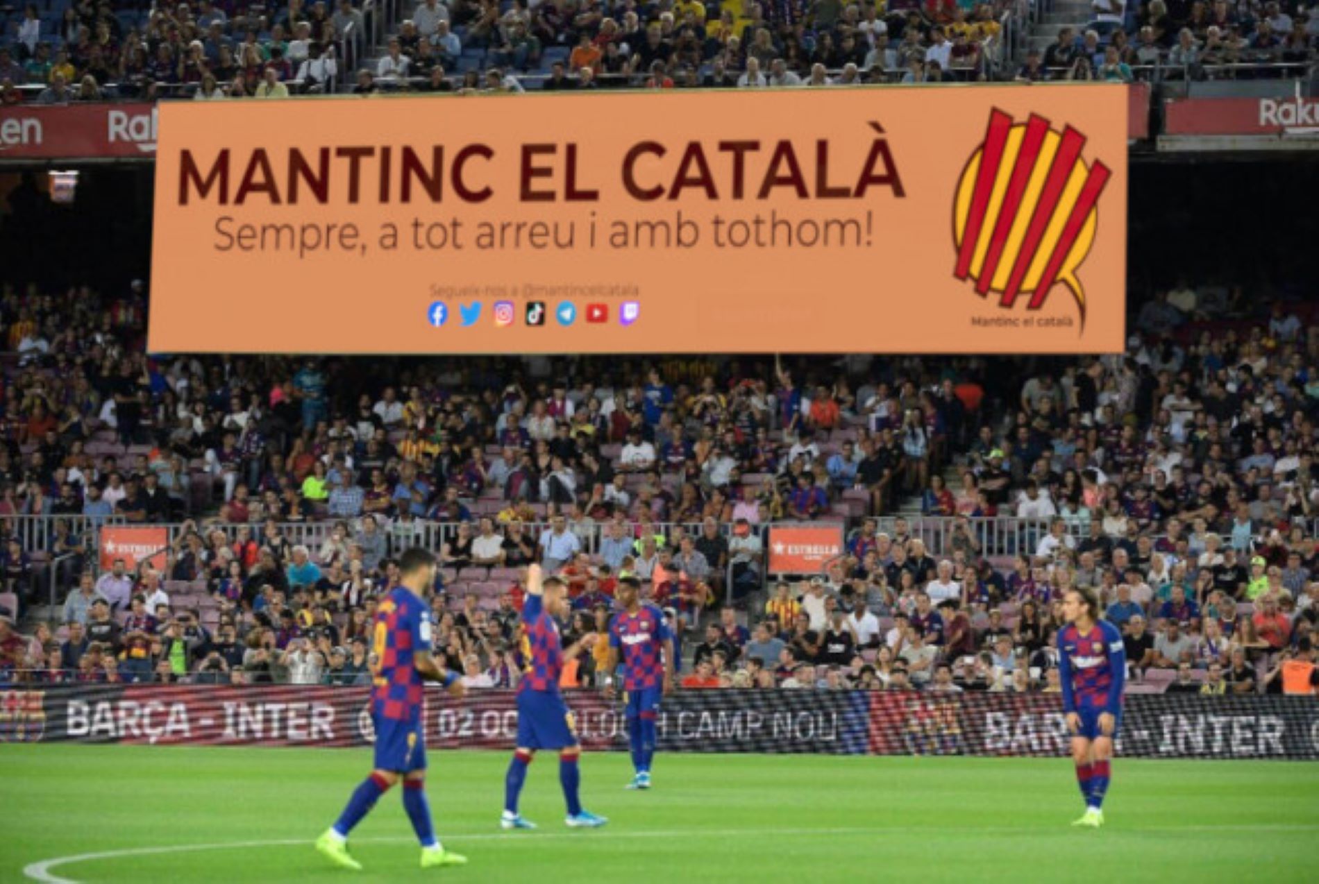 Mantinc el Català engega una campanya per penjar una pancarta gegant al Camp Nou