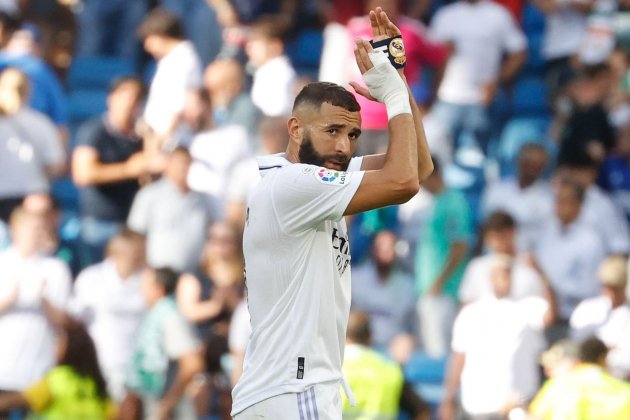 Karim Benzema Real Madrid aplaudiendo / Foto: EFE