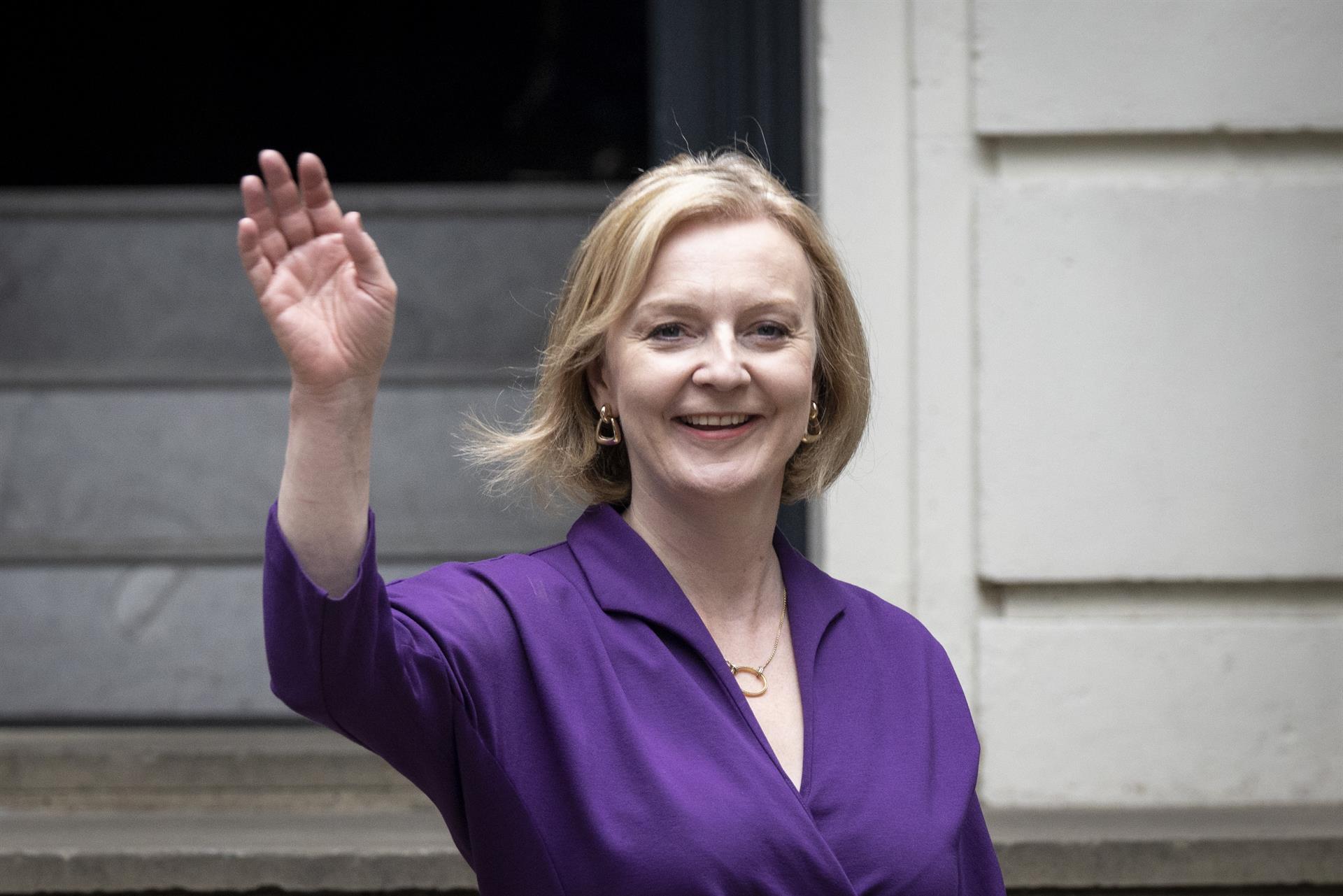 Liz Truss pone un tope en las facturas energéticas: no superarán los 2.800 euros