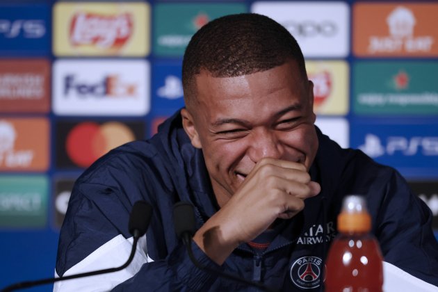 polemica rueda prensa risa Mbappe PSG / Foto: EFE