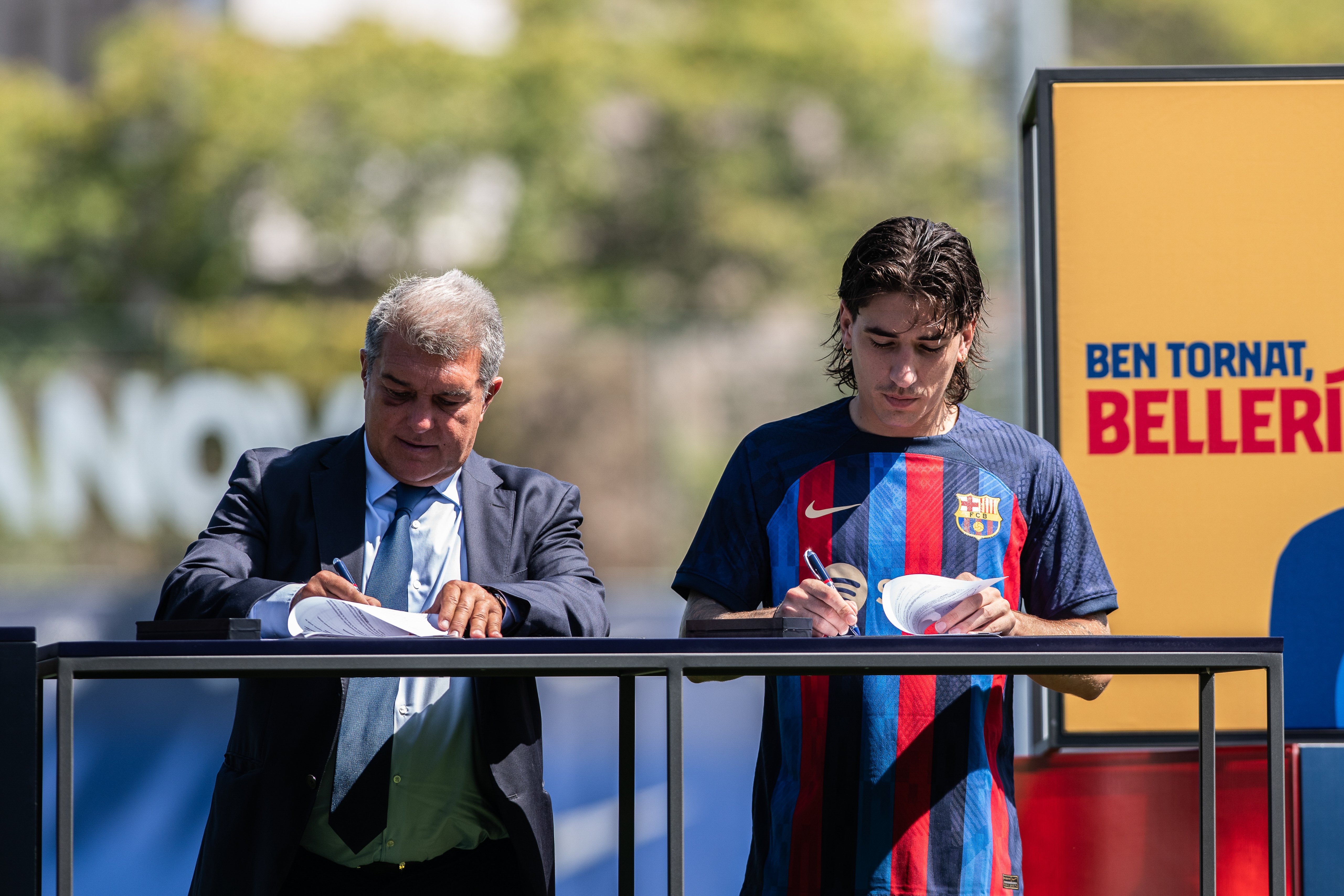 Lleva 16 años en el Barça y Joan Laporta cree que ha llegado el momento de que se vaya