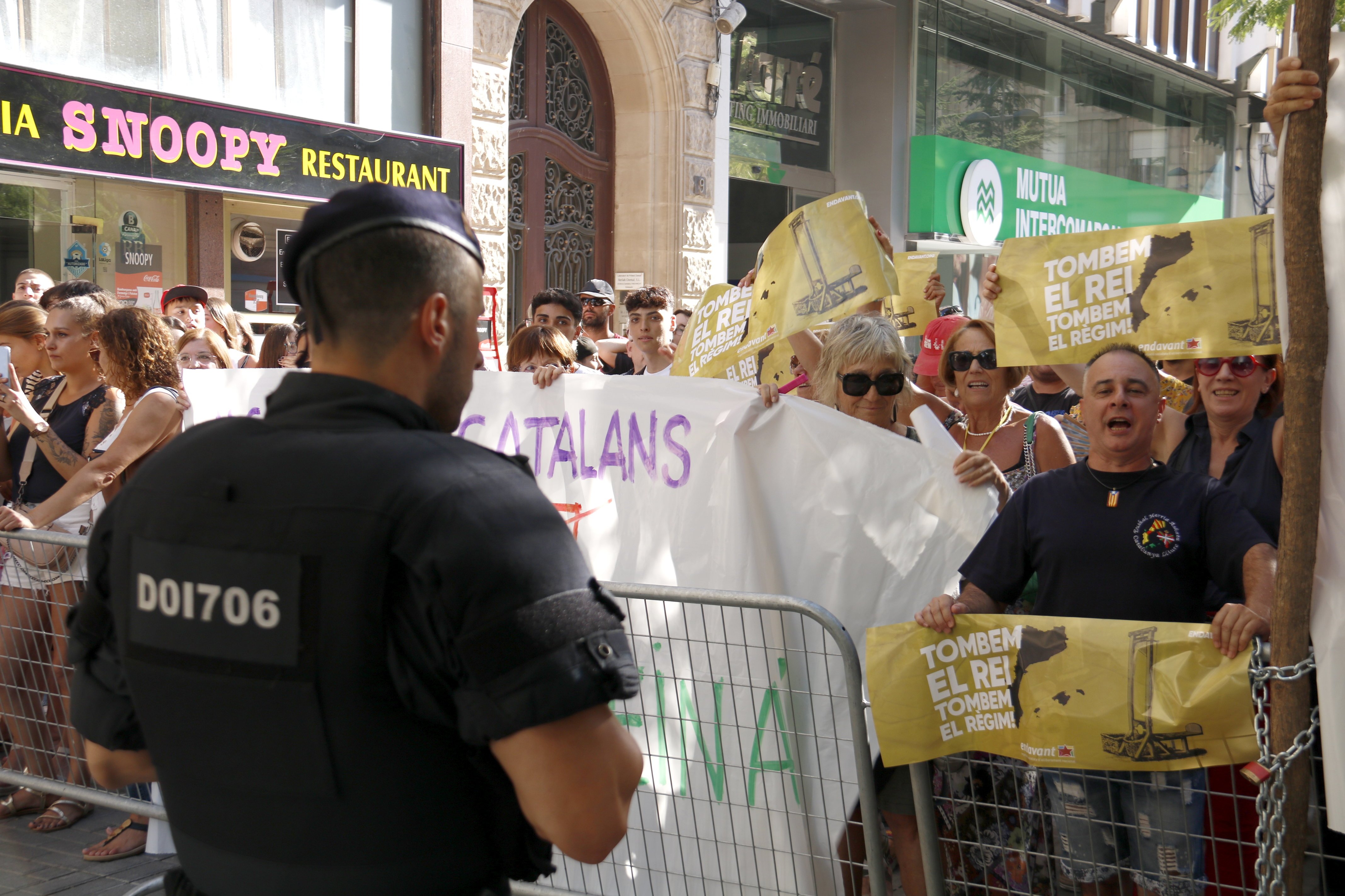 Manifestación en Lleida contra la visita de la reina Letizia