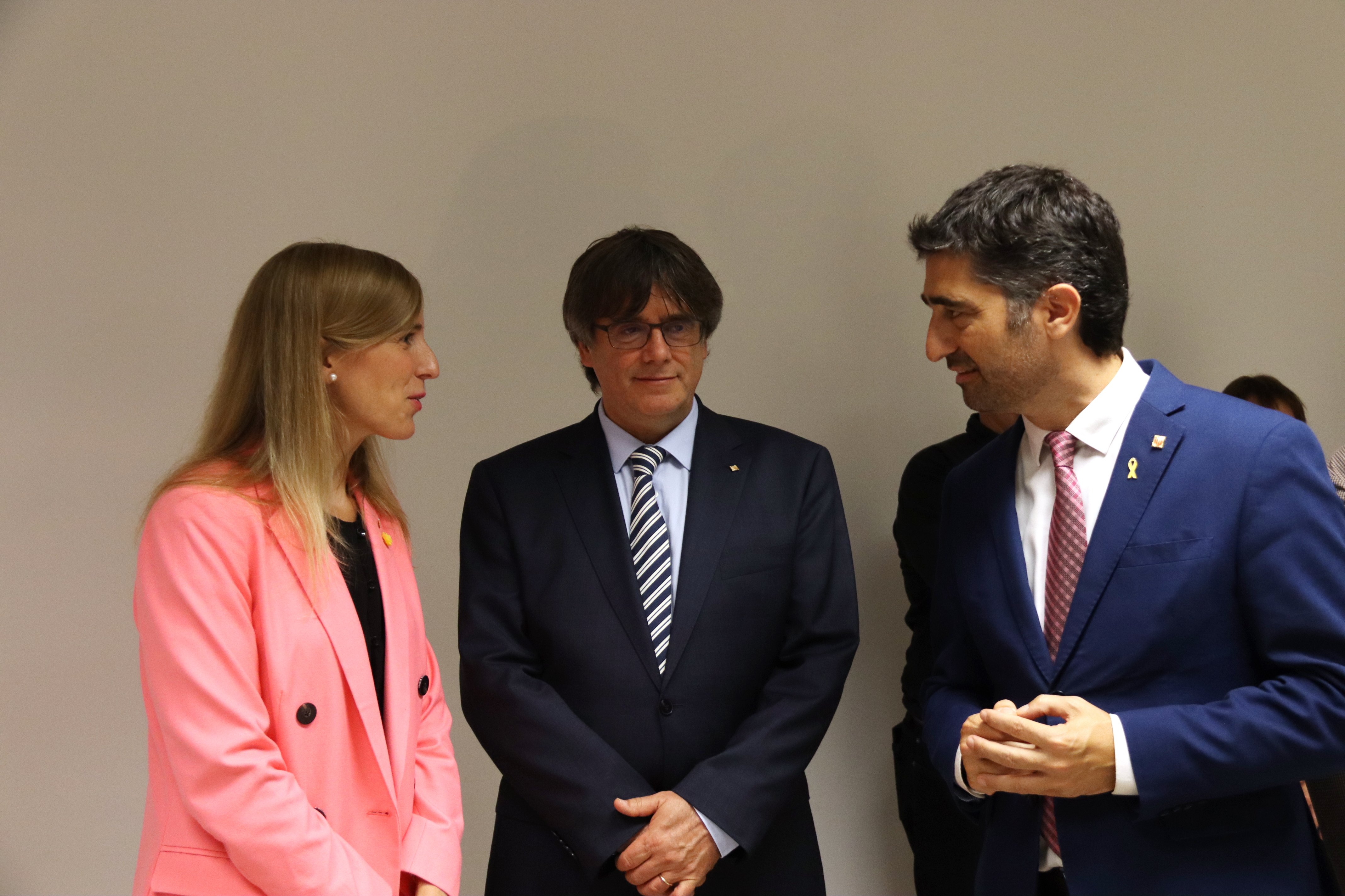 Consellera exterior Alsina, eurodiputat Carles Puigdemont, vicepresident Jordi Puigneró brussel·les / Foto: ACN