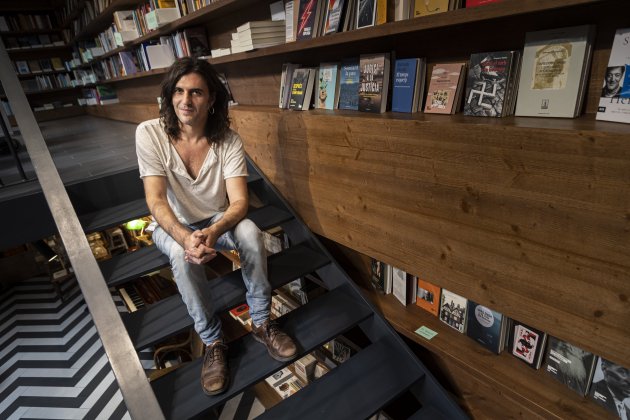 XARIM ARESTÉ llibreria Ona escala llibres / Foto: Montse Giralt