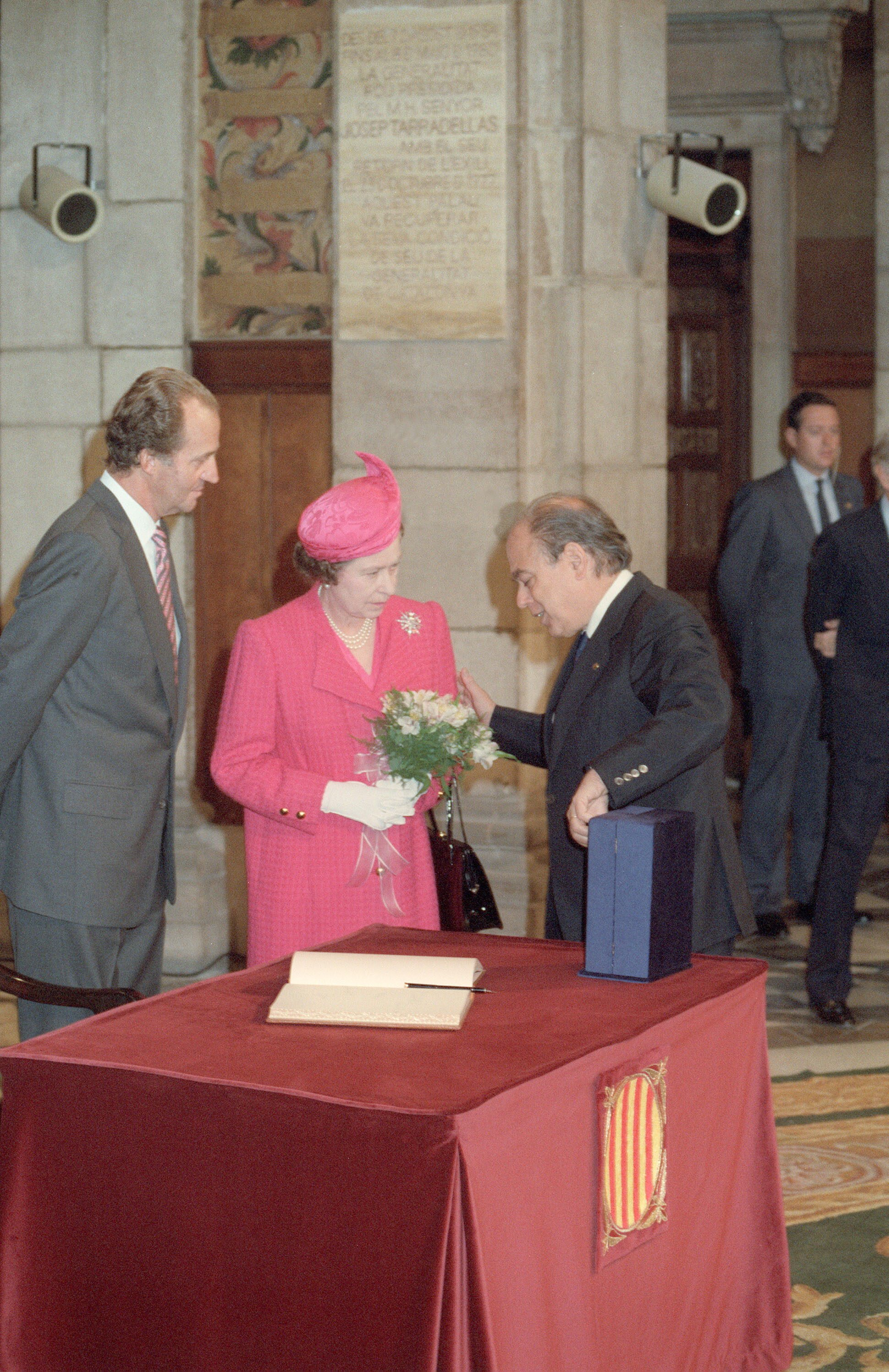 The day that Elizabeth II learned what England and Catalonia have in common