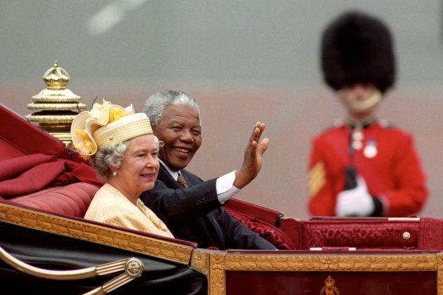 Elisabeth II Nelson Mandela Sudafrica visita Inglaterra / Foto: @RoyalFamily