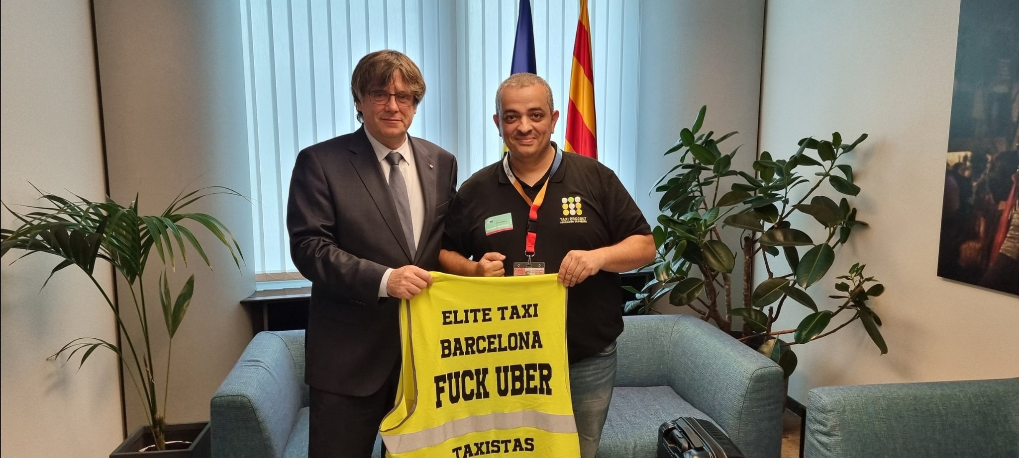 Puigdemont fa costat al sector del taxi i rep Tito Álvarez a Brussel·les