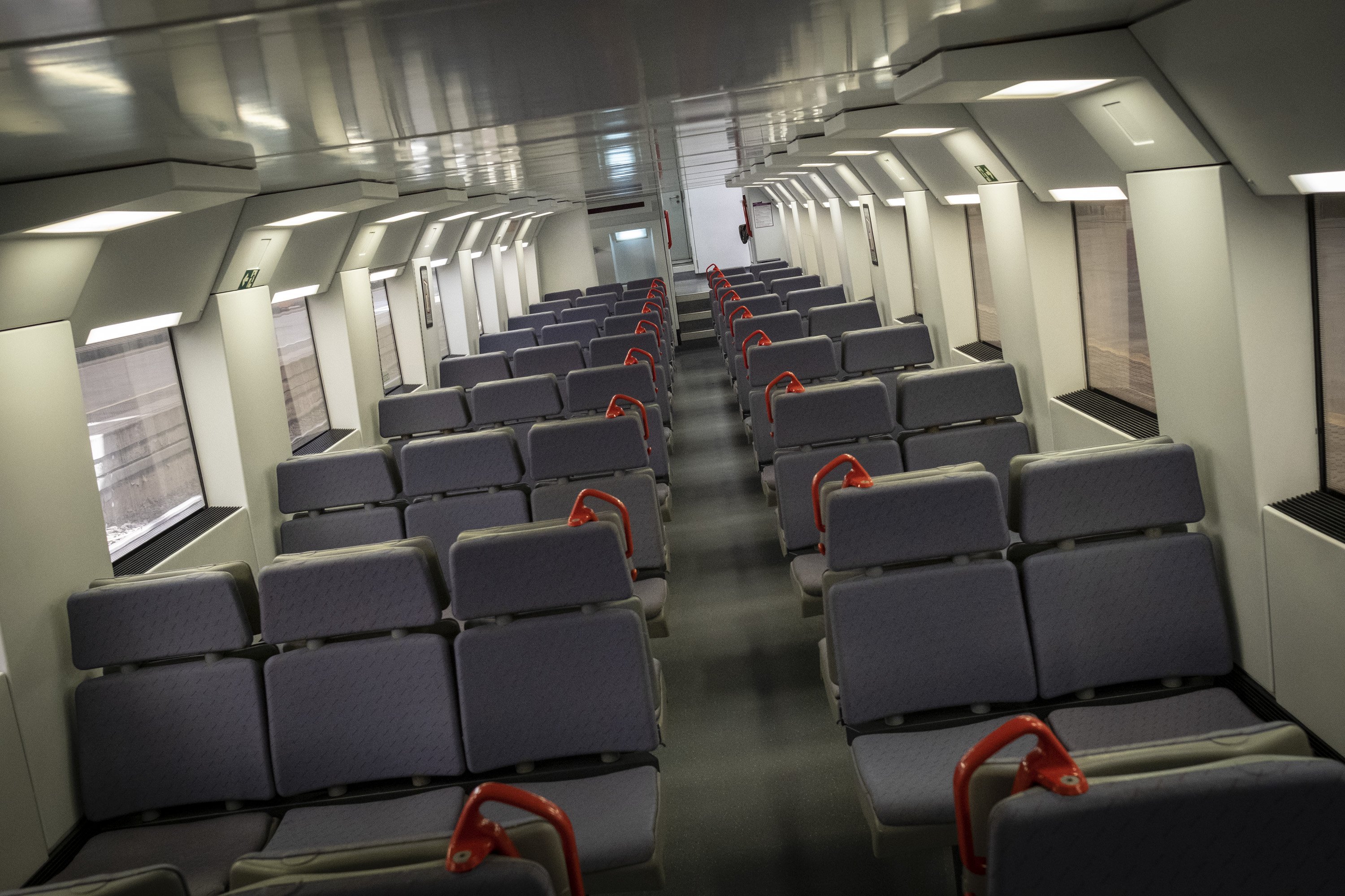 Adif culpa a unos discos duros renovados hace solo un año de la crisis en Rodalies