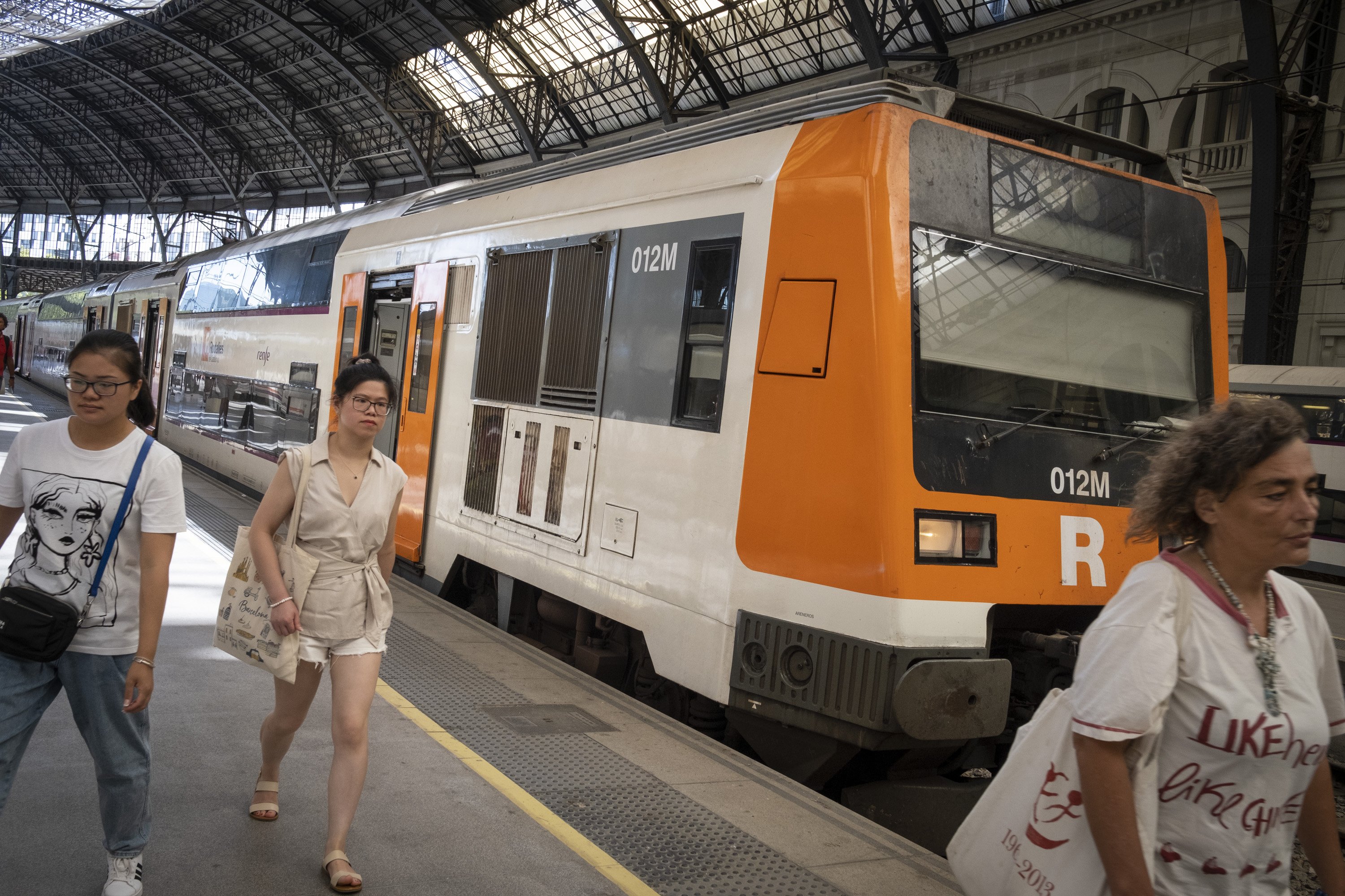Renfe Rodalies estació de França, vagó, tren passatgers / Foto: Carlos Baglietto