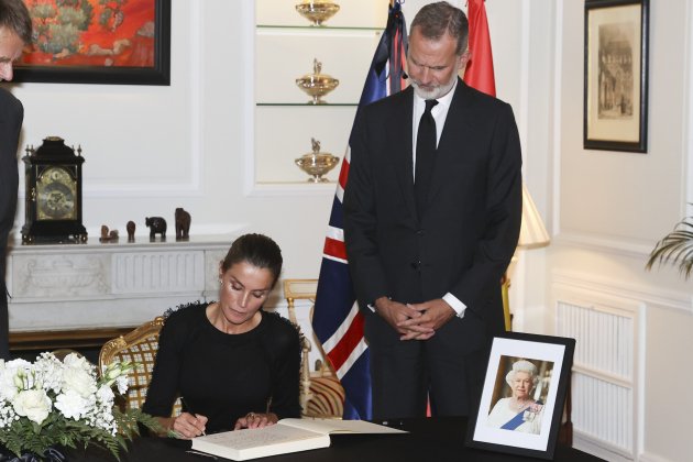 Letizia libro condolencias EFE