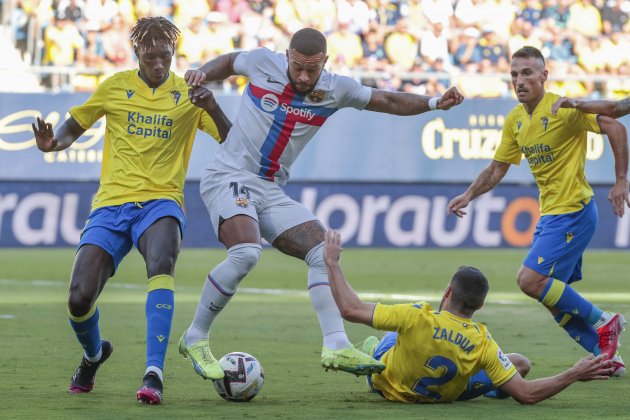 Memphis Depay Mbaye Zaldua Cádiz Barça / Foto: EFE