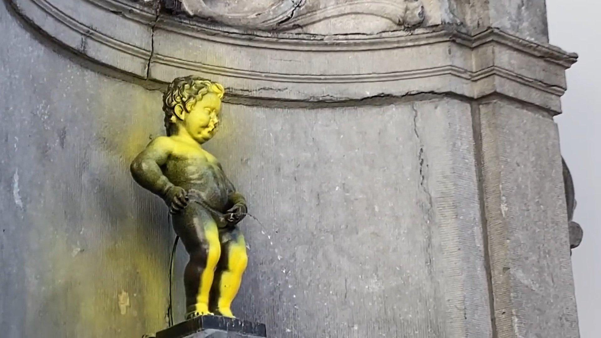 Boicotean el Manneken Pis de Bruselas: no lo podrán vestir de 'pastoret' catalán