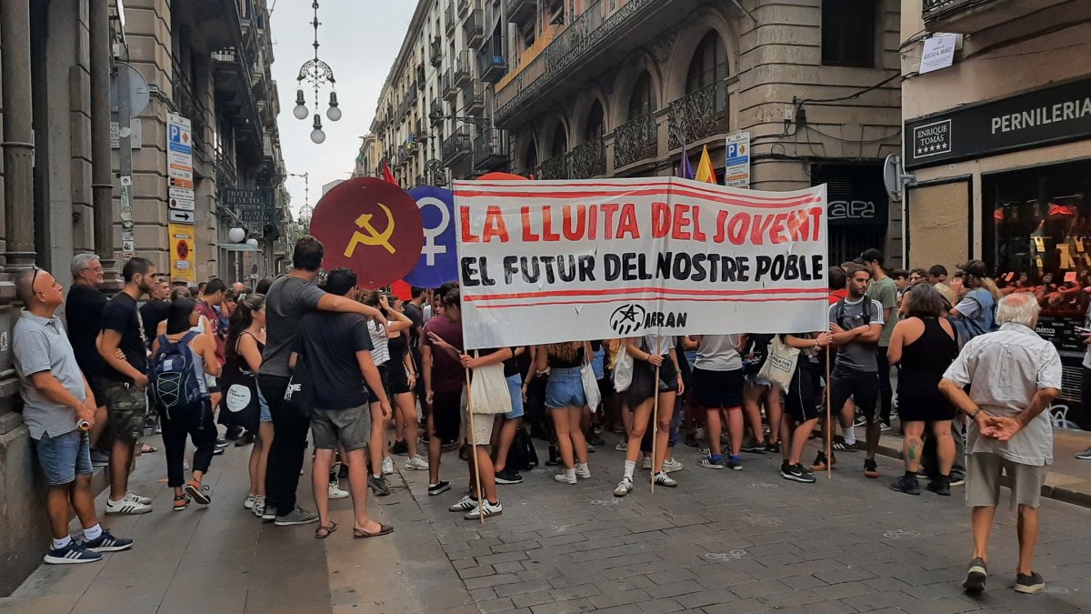 La manifestació d'Arran per la Diada 2022: sense incidents, però amb moments de tensió