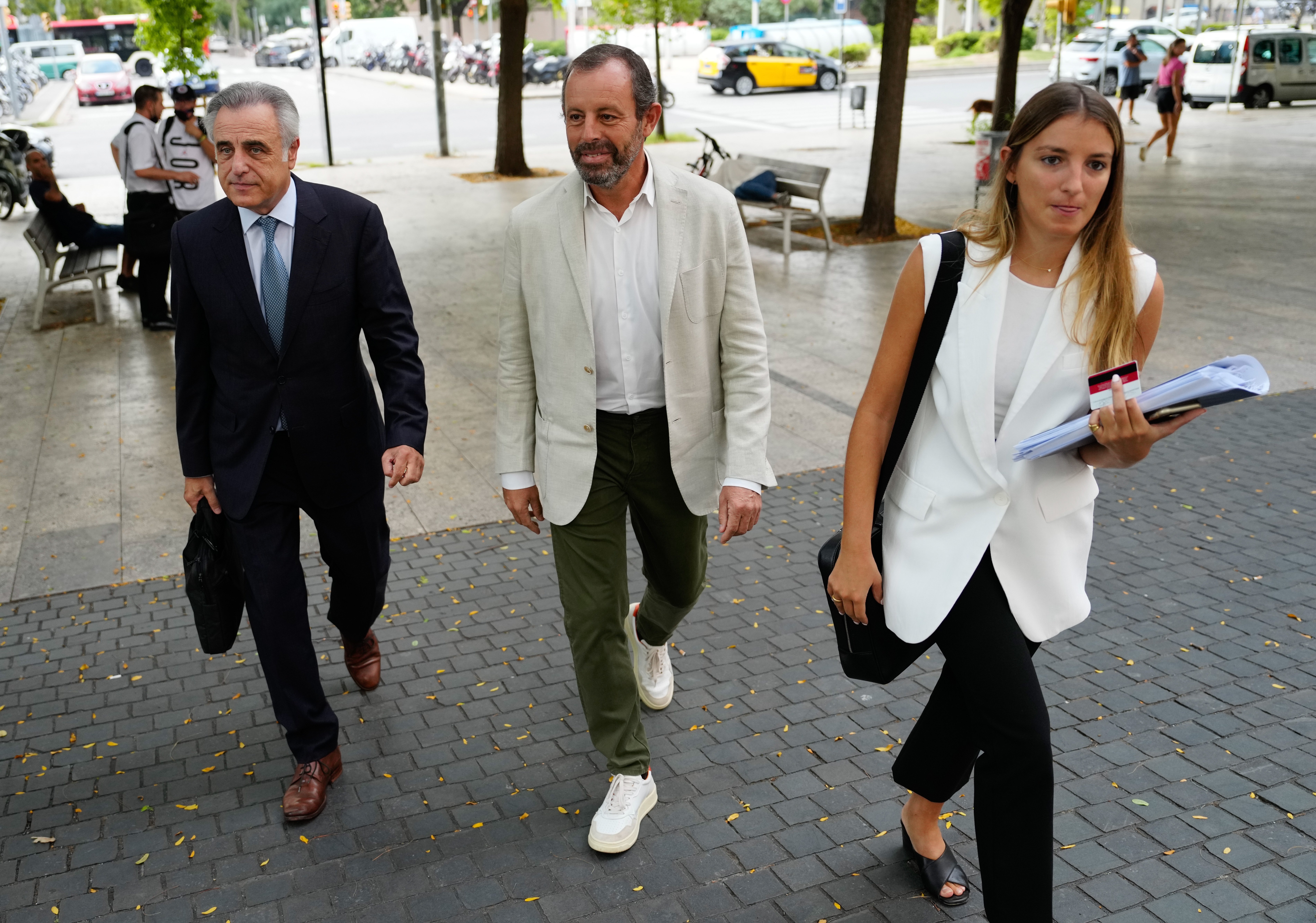 Sandro Rosell, amb el seu advocat Pablo Molins, a la ciutat de la Justícia de Barcelona. Foto: Enric Fontcuberta /Efe