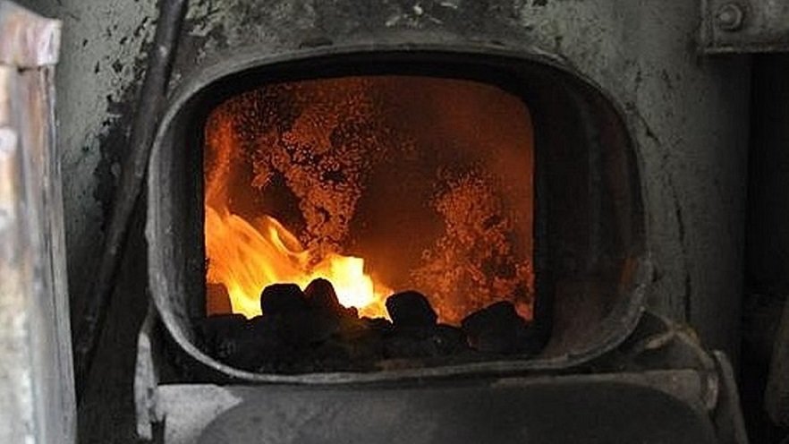 Comunitats de veïns de tot Espanya volen poder mantenir les calefaccions de carbó