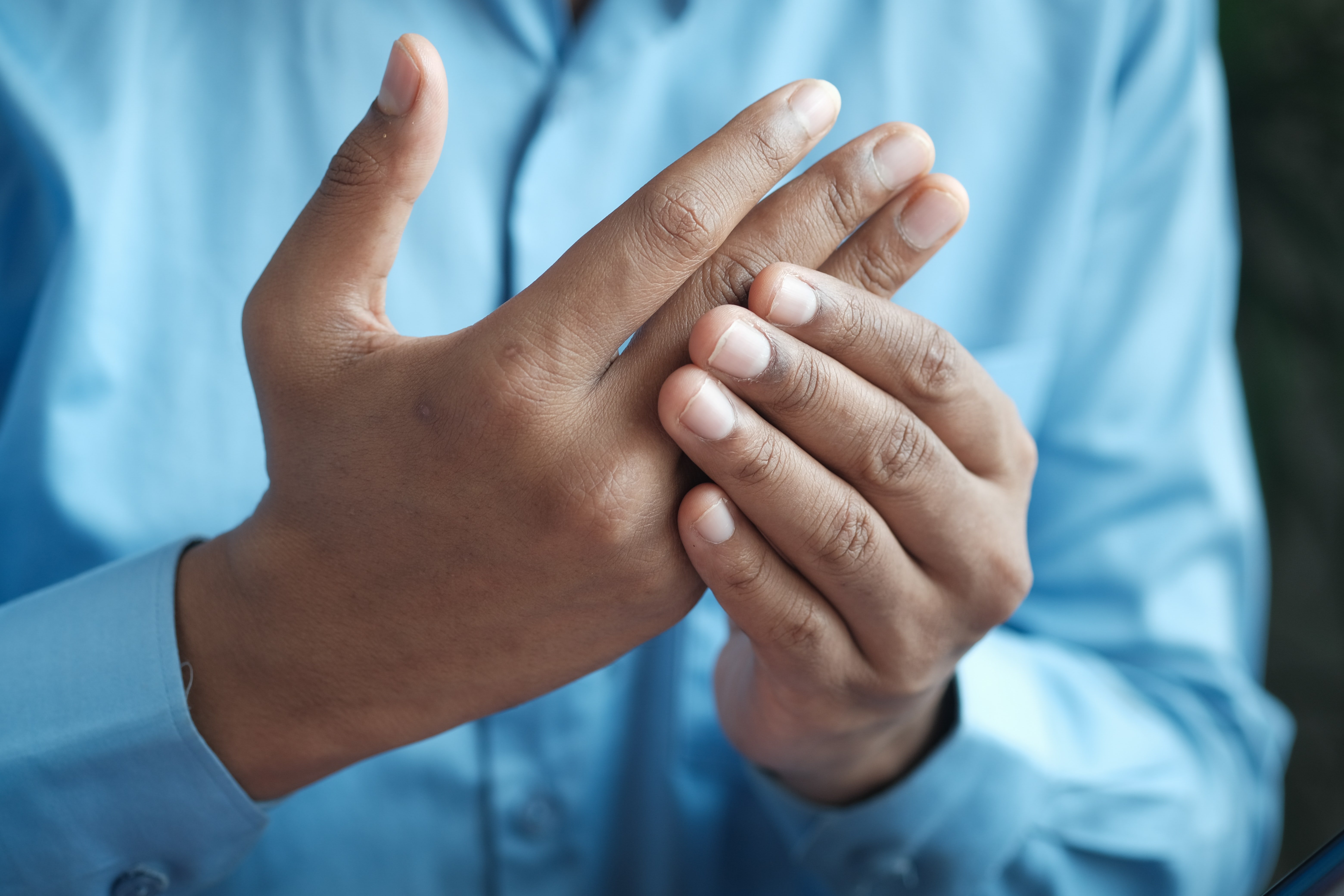 Dolor a la mà per inflamación / Unsplash Dolor a la mà per inflamación / Unsplash