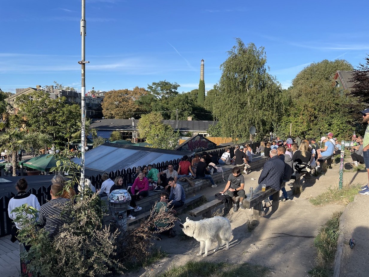 Voces en Ruta, episodi 3: Christiania, la ciutat on la resistència hippy conviu amb els turistes