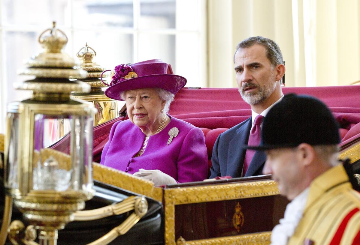 Felipe VI e Isabel II EFE