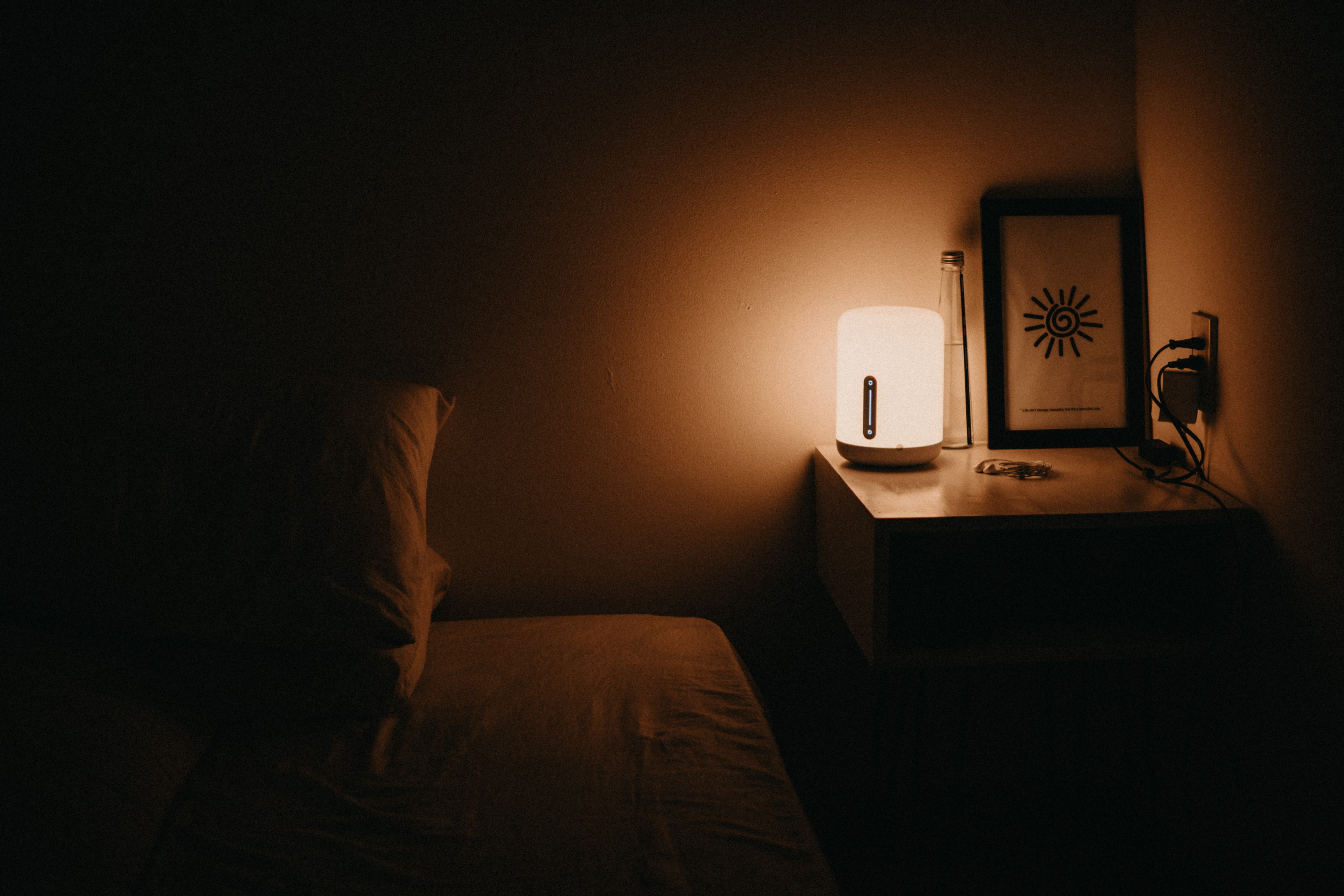 Habitación con un punto de luz / Unsplash Habitación con un punto de luz / Unsplash