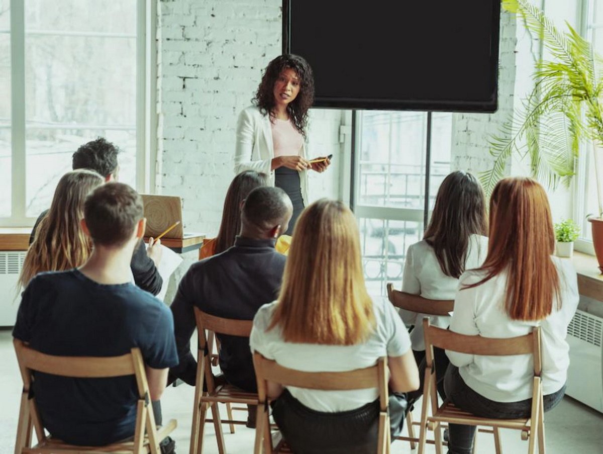 Las mujeres siguen teniendo peor nivel de inglés que ellos en España