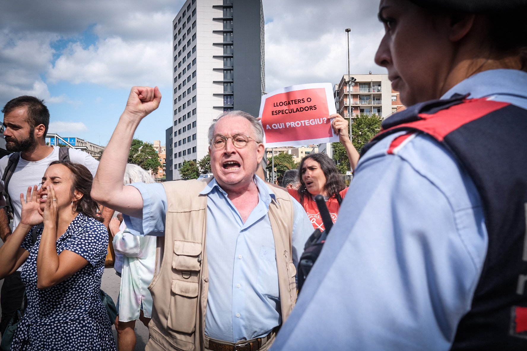 El Sindicat de Llogateres abuchea a la ministra Raquel Sánchez en Barcelona