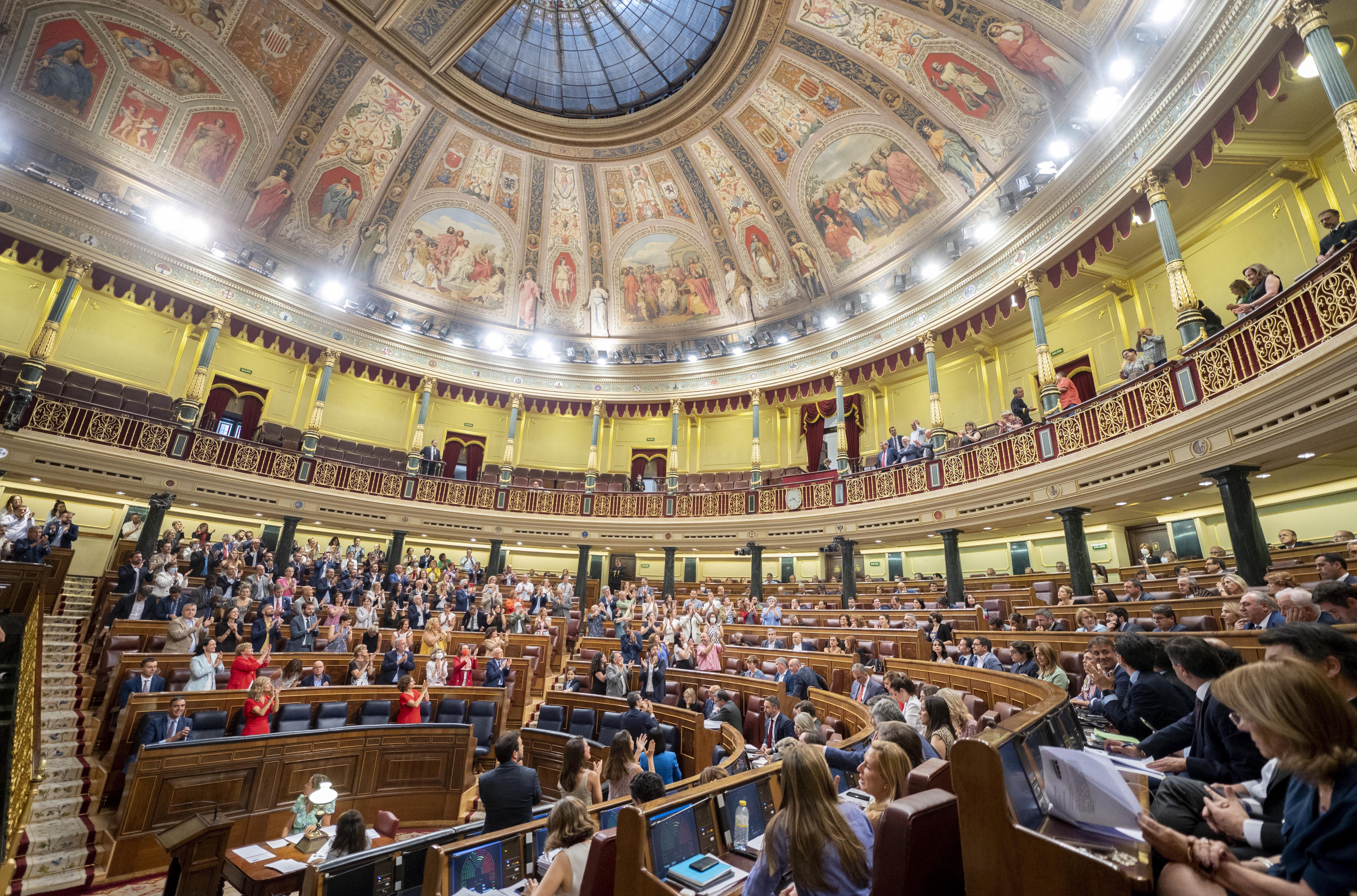 L'ús del català s'ha d'estendre al Congrés i Senat?