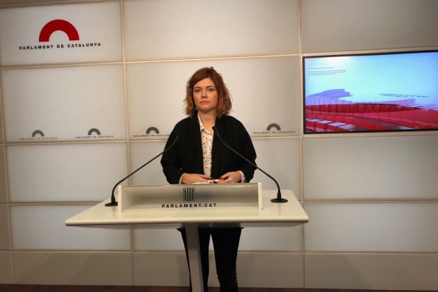 elisenda alamany atril Parlamento Nicolas Tomás