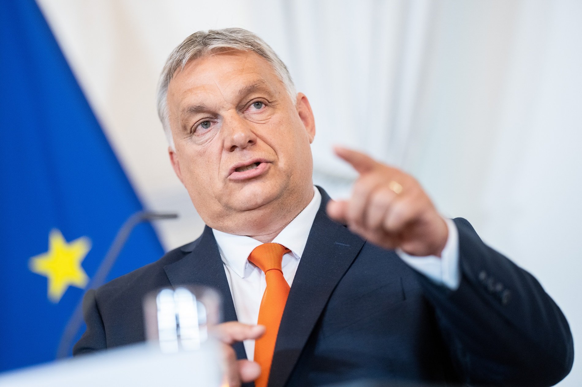 Bruselas propone bloquear 7.500 millones de fondos europeos a Hungría
