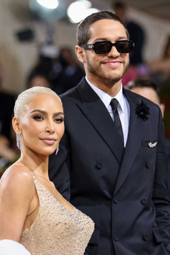 Kim Kardashian y Pete Davidson Kim Kardashian y Pete Davidson