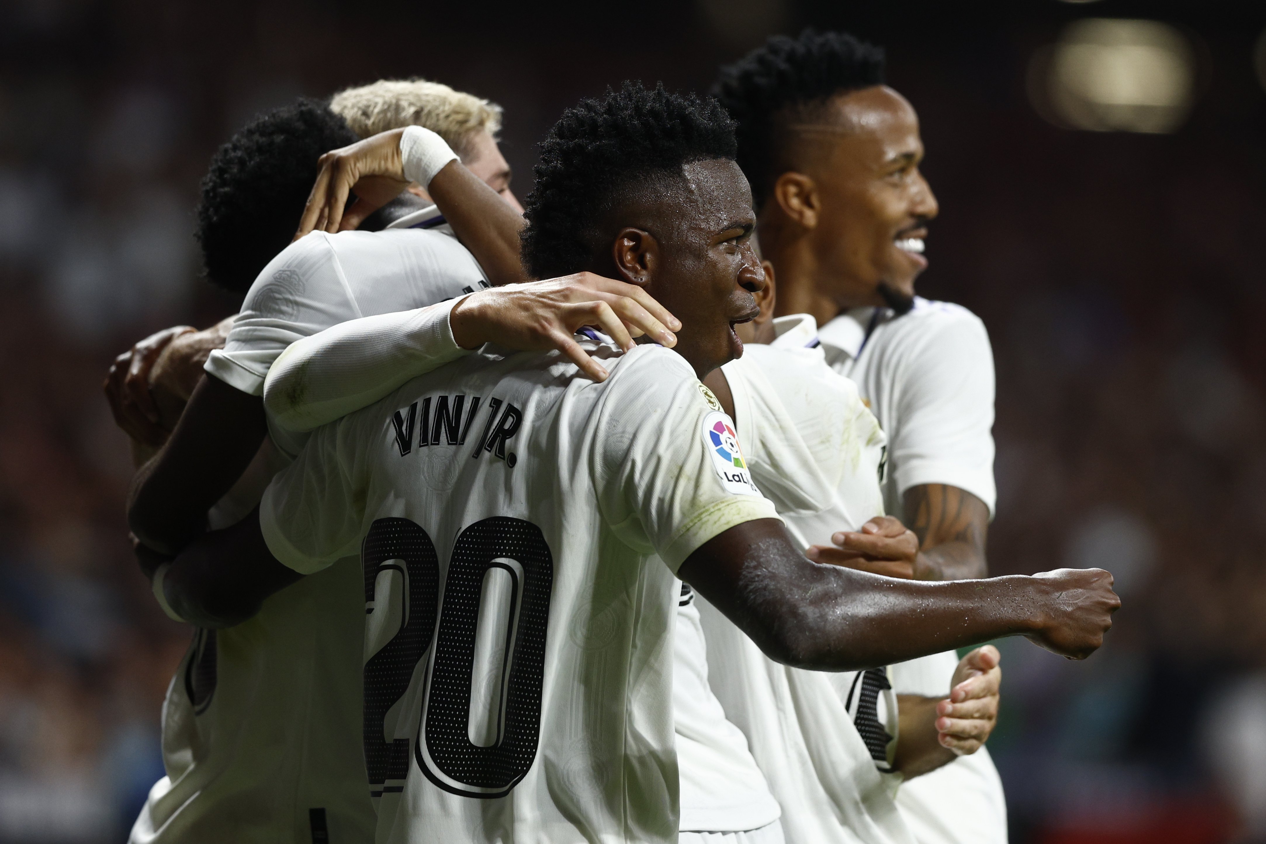 El Reial Madrid desespera un Atlètic impotent i fa blanc el derbi (1-2)