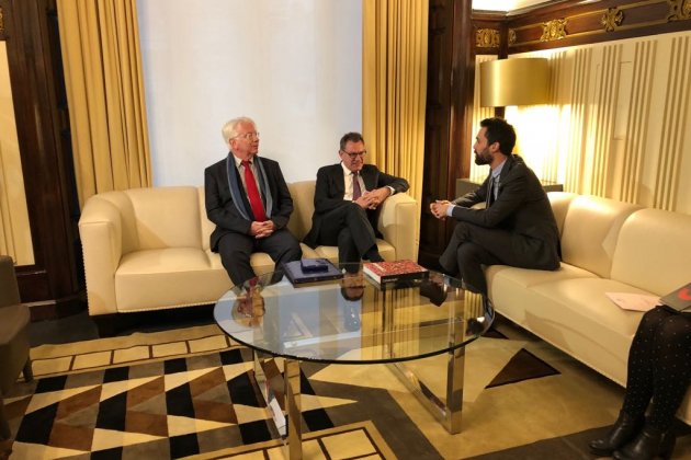 salmonete torrente embajador alemán - nicolas tomas