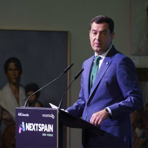 Juanma Moreno invita a los contribuyentes catalanes a tributar en Andalucía