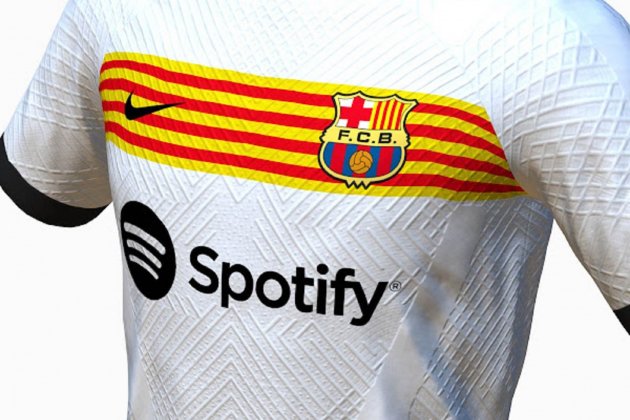 Segunda camiseta blanca Barca 2023 24 escudo / Foto: Footy Headlines Segunda camiseta blanca Barca 2023 24 escudo / Foto: Footy Headlines
