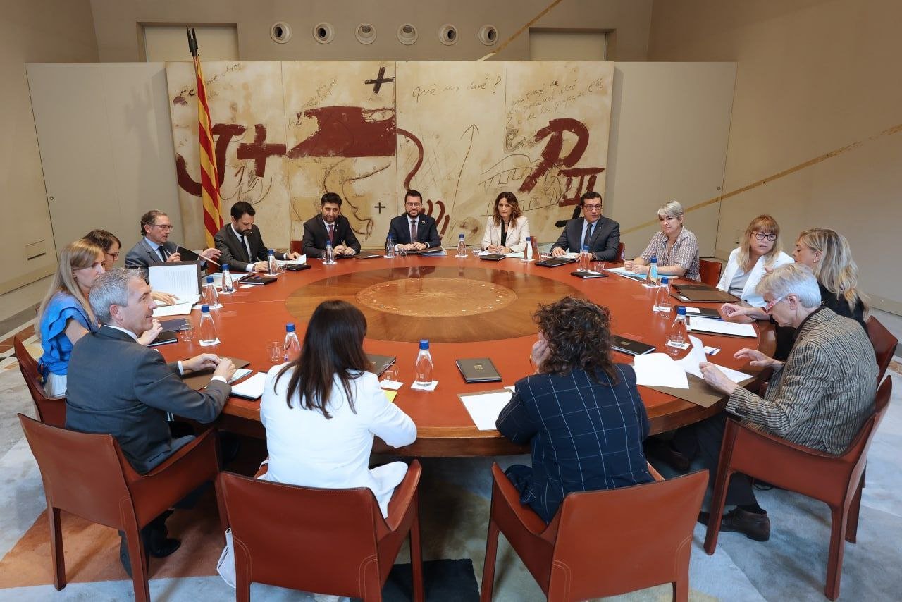 Pere Aragonès convoca a los consellers a una reunión extraordinaria del Govern por la tensión con Junts
