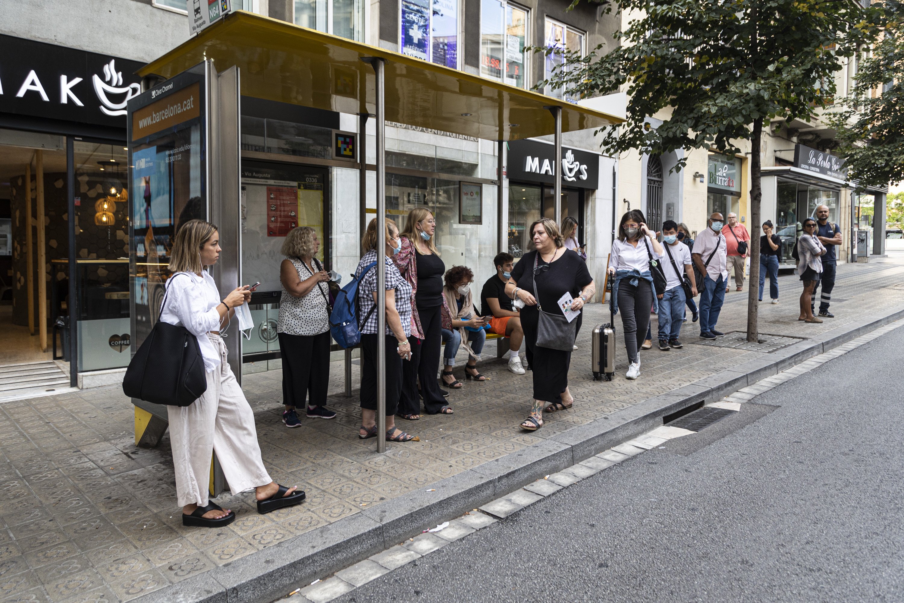 Preacuerdo entre sindicatos y TMB para parar la huelga de bus en Barcelona