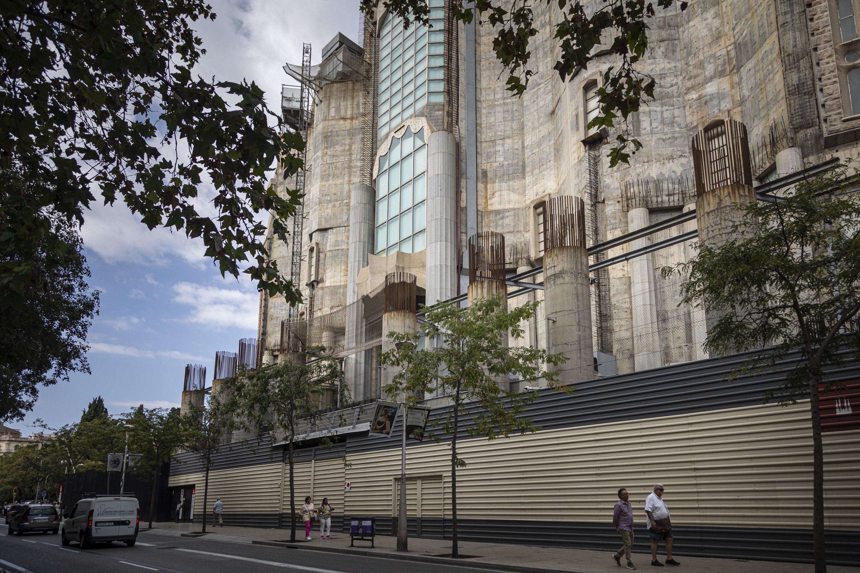 La Sagrada Família s’espolsa responsabilitats en el conflicte per l’escalinata