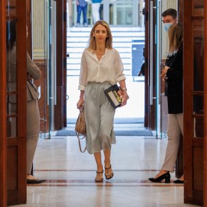 Álvarez de Toledo es desmarca del PP i vota amb Vox i Cs aplicar un "155 educatiu" a Catalunya