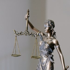 La discriminació a les advocades: falta de conciliació i companys que no es donen per al·ludits