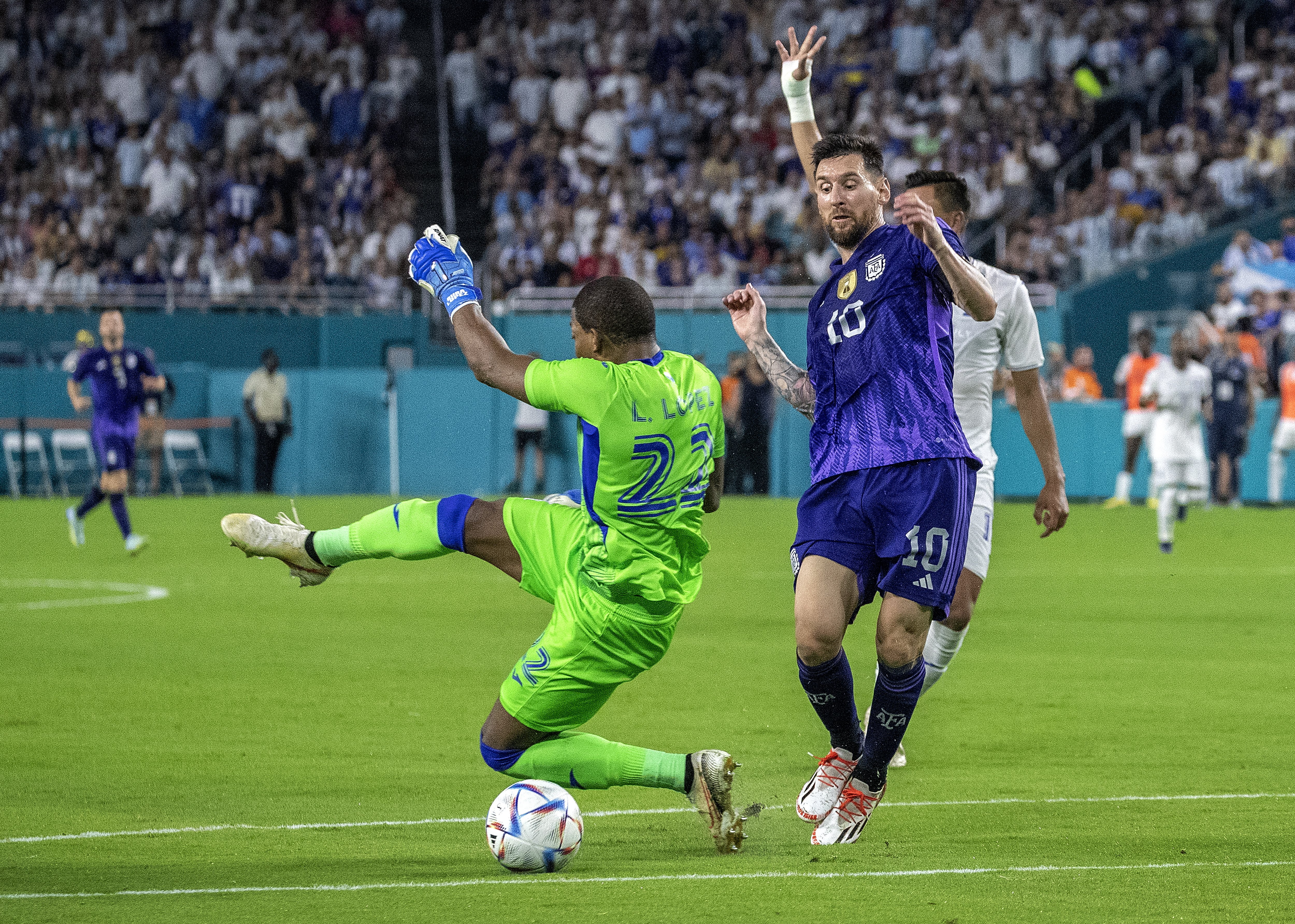 La nova genialitat de Messi amb l'Argentina que dona la volta al món