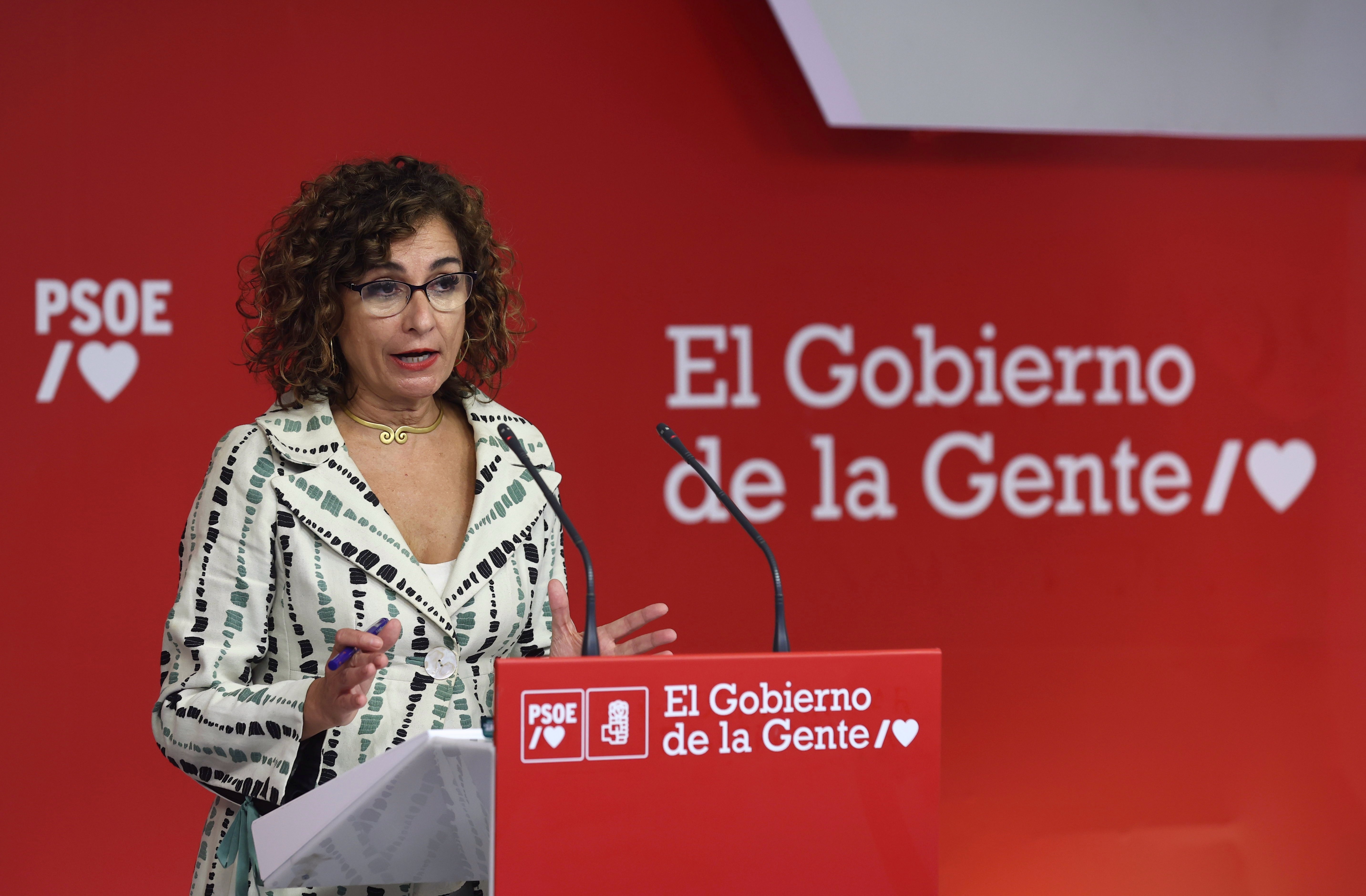 Sánchez prepara una subida de impuestos ante el "populismo fiscal" de Núñez Feijóo