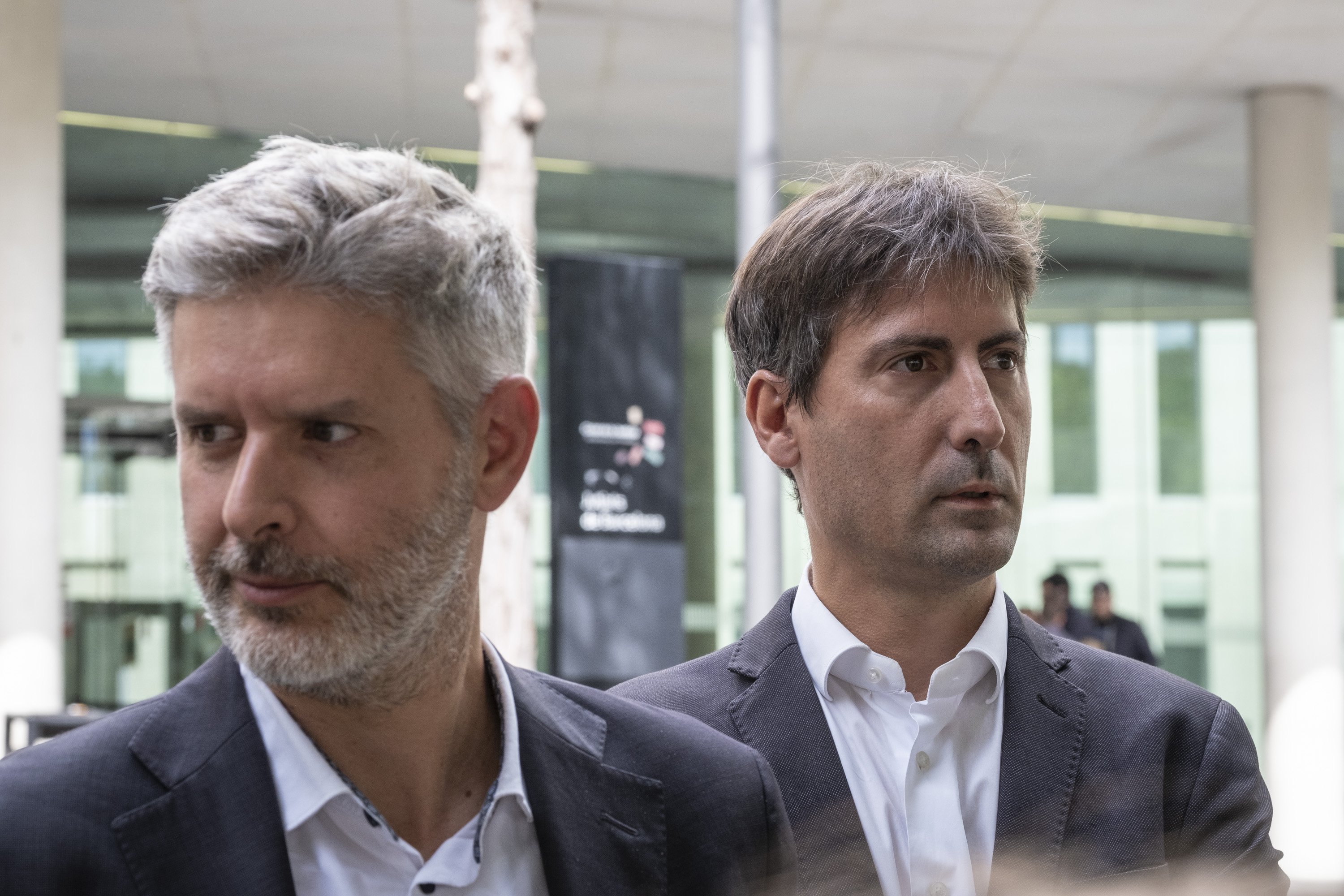 L’eurodiputat Jordi Solé i l’advocat Andreu Van den Eynde denuncien al jutjat l’espionatge polític