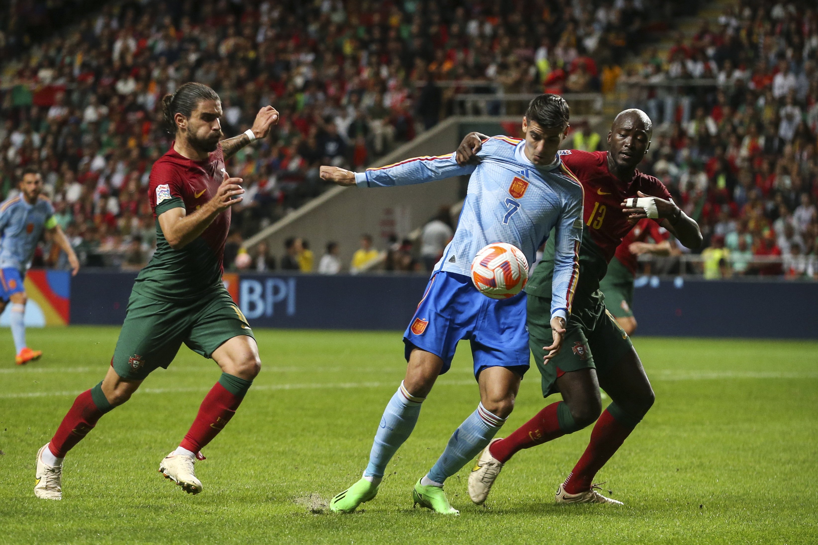 España gana a Portugal con un gol 'in extremis' de Morata (0-1) y disputará la Final Four de la Nations League