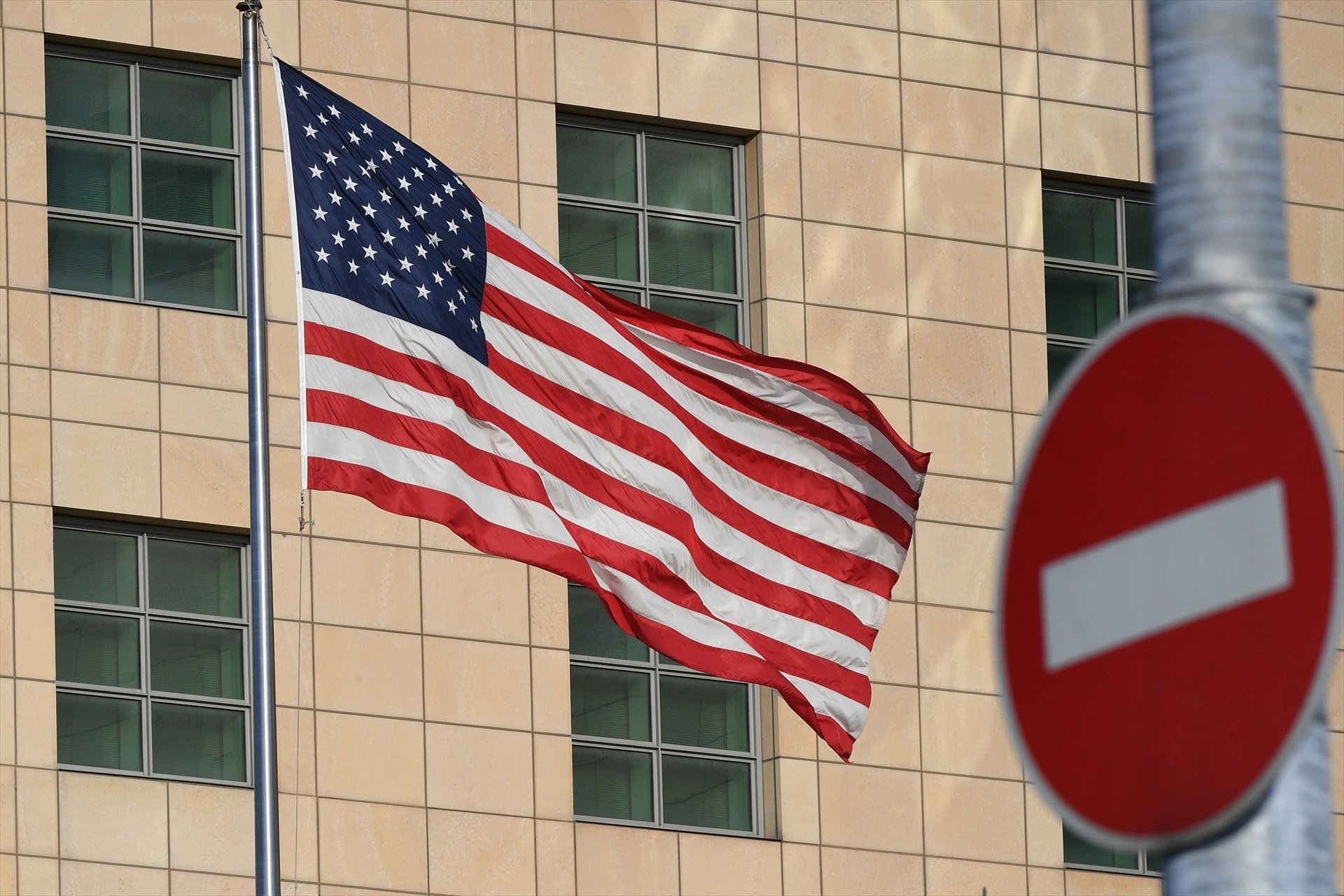 L'ambaixada d'EUA a Rússia ha fet una crida als seus ciutadans perquè abandonin el país