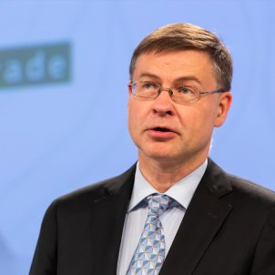 Bruselas recomienda a los países de la Unión Europea que aumenten el ingreso mínimo vital